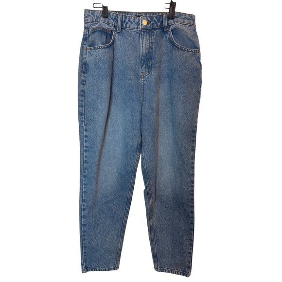 2/$30 NWT Size 6  PrettyLittleThing Medium Blue High-Waisted Mom Jeans - Picture 4 of 14